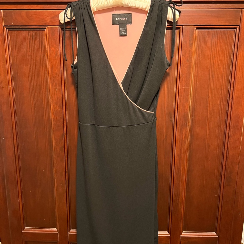 Express women’s black and pink sleeveless dress